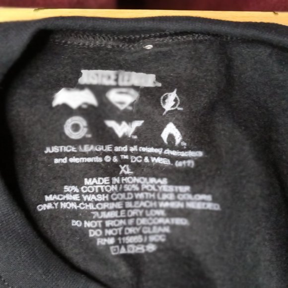 NEW Batman Justice League Brand New Authentic and Licensed Mens Sweater xl - Picture 3 of 4